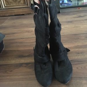 Heeled boots